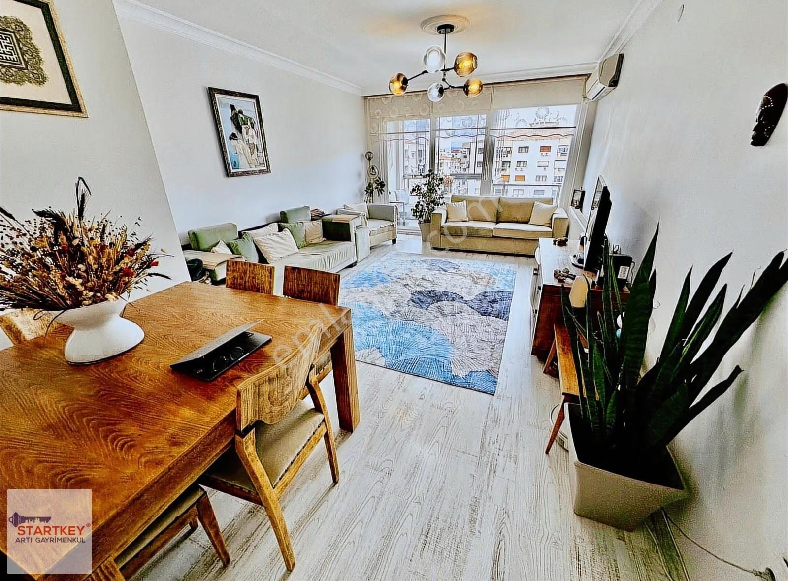 Girne Bulvarı Üzerinde Komple Tadilatlı 2+1 Satılık Daire