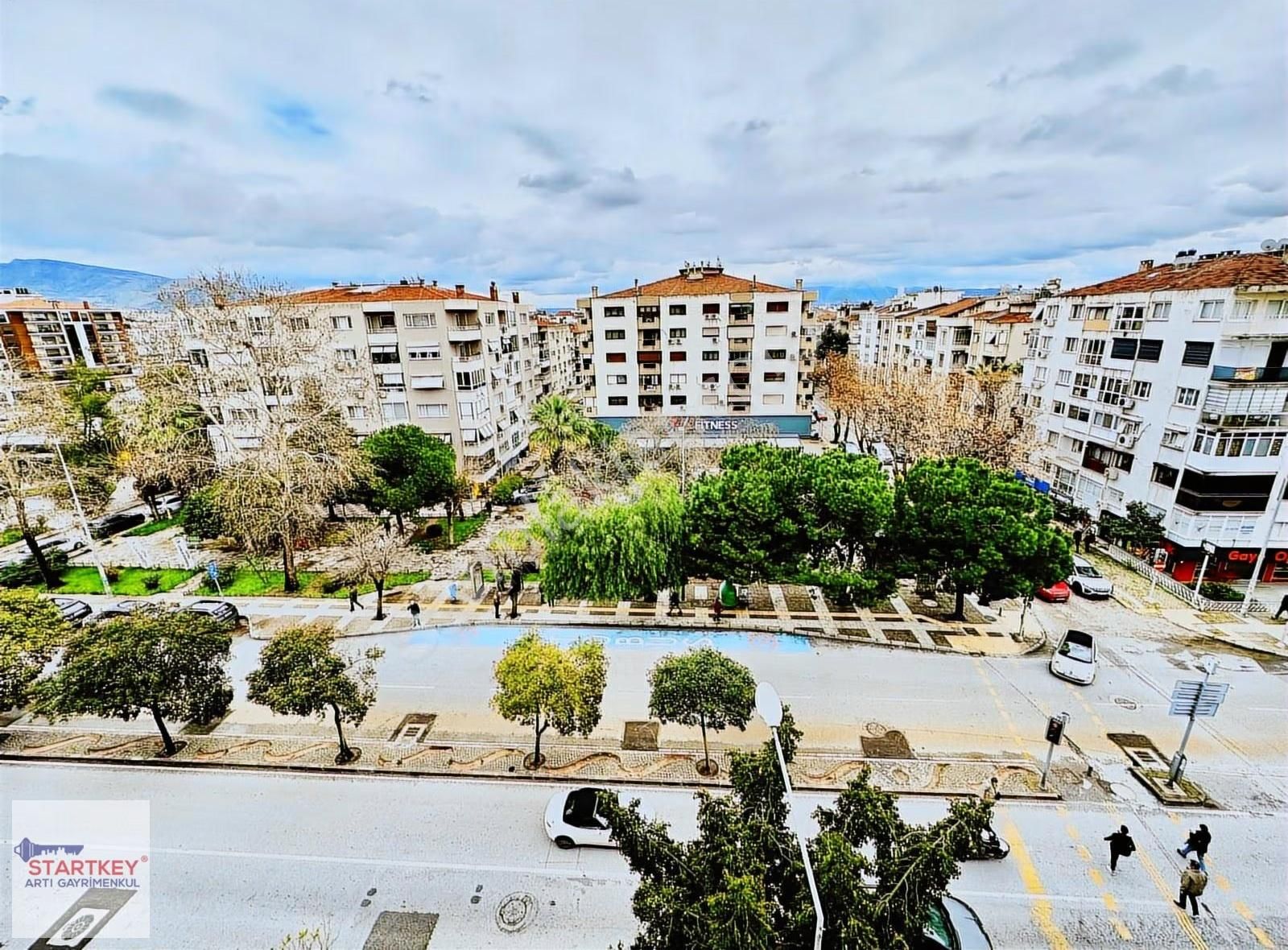 Girne Bulvarı Üzerinde Komple Tadilatlı 2+1 Satılık Daire - Görsel 5