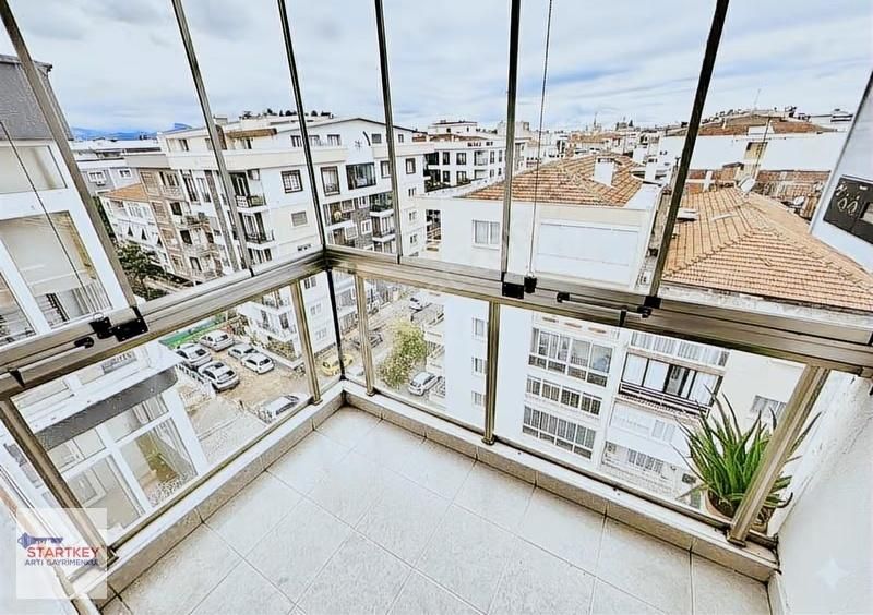 Girne Bulvarı Üzerinde Komple Tadilatlı 2+1 Satılık Daire - Görsel 9