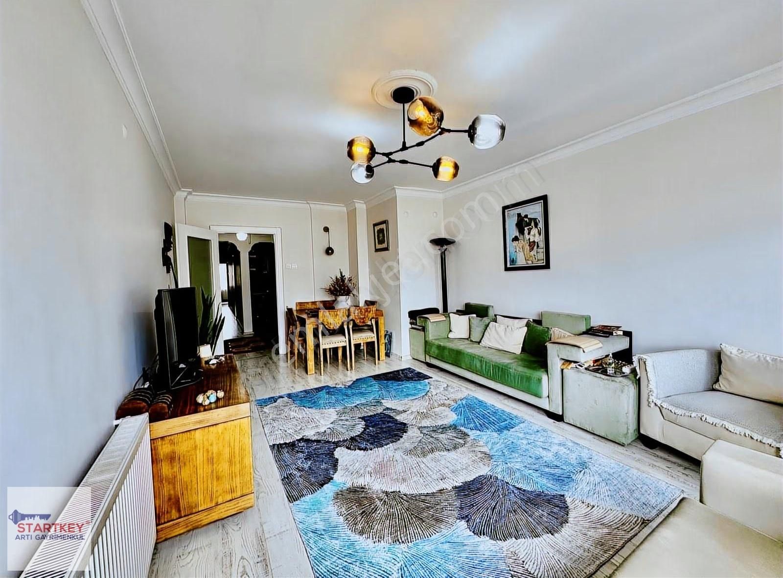 Girne Bulvarı Üzerinde Komple Tadilatlı 2+1 Satılık Daire - Görsel 3