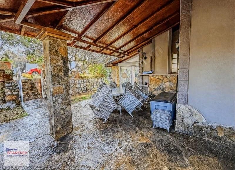 Urla Bademler Hekimköy Sitesinde Satılık 3+1 Müstakil Villa - Görsel 13