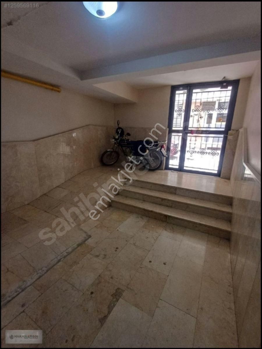 Espark'a Adalar'a 5 Dakika Mesafede 1+1 Bakımlı Daire - Görsel 8