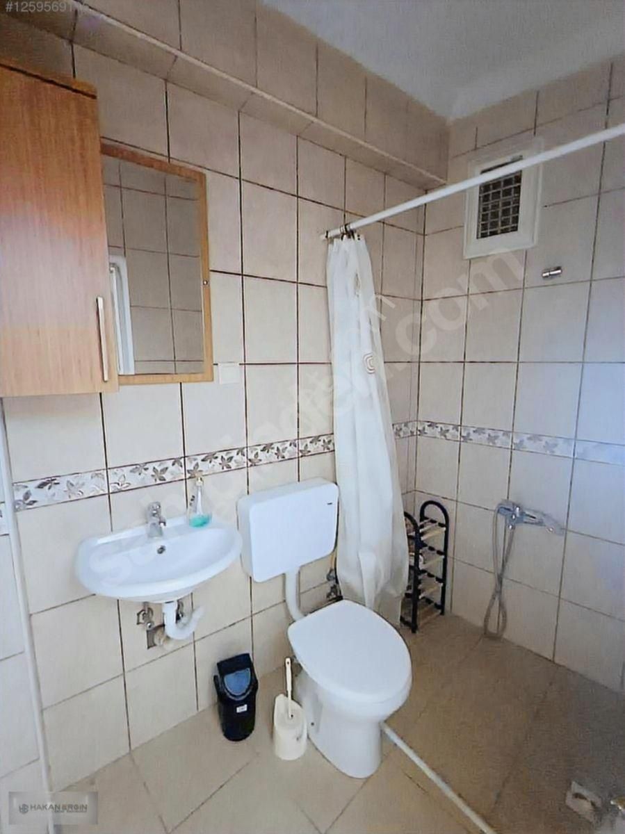 Espark'a Adalar'a 5 Dakika Mesafede 1+1 Bakımlı Daire - Görsel 4