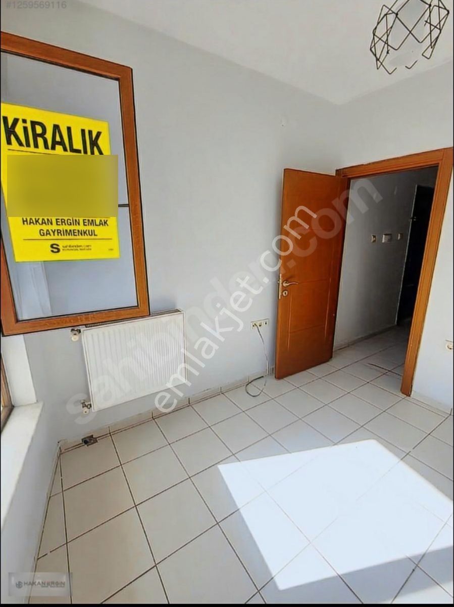 Espark'a Adalar'a 5 Dakika Mesafede 1+1 Bakımlı Daire - Görsel 2