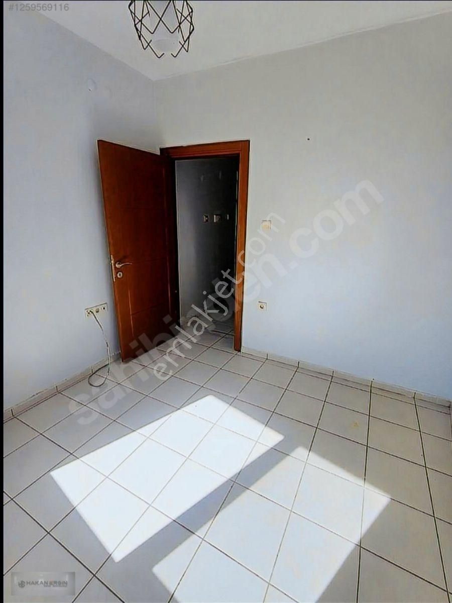 Espark'a Adalar'a 5 Dakika Mesafede 1+1 Bakımlı Daire - Görsel 9