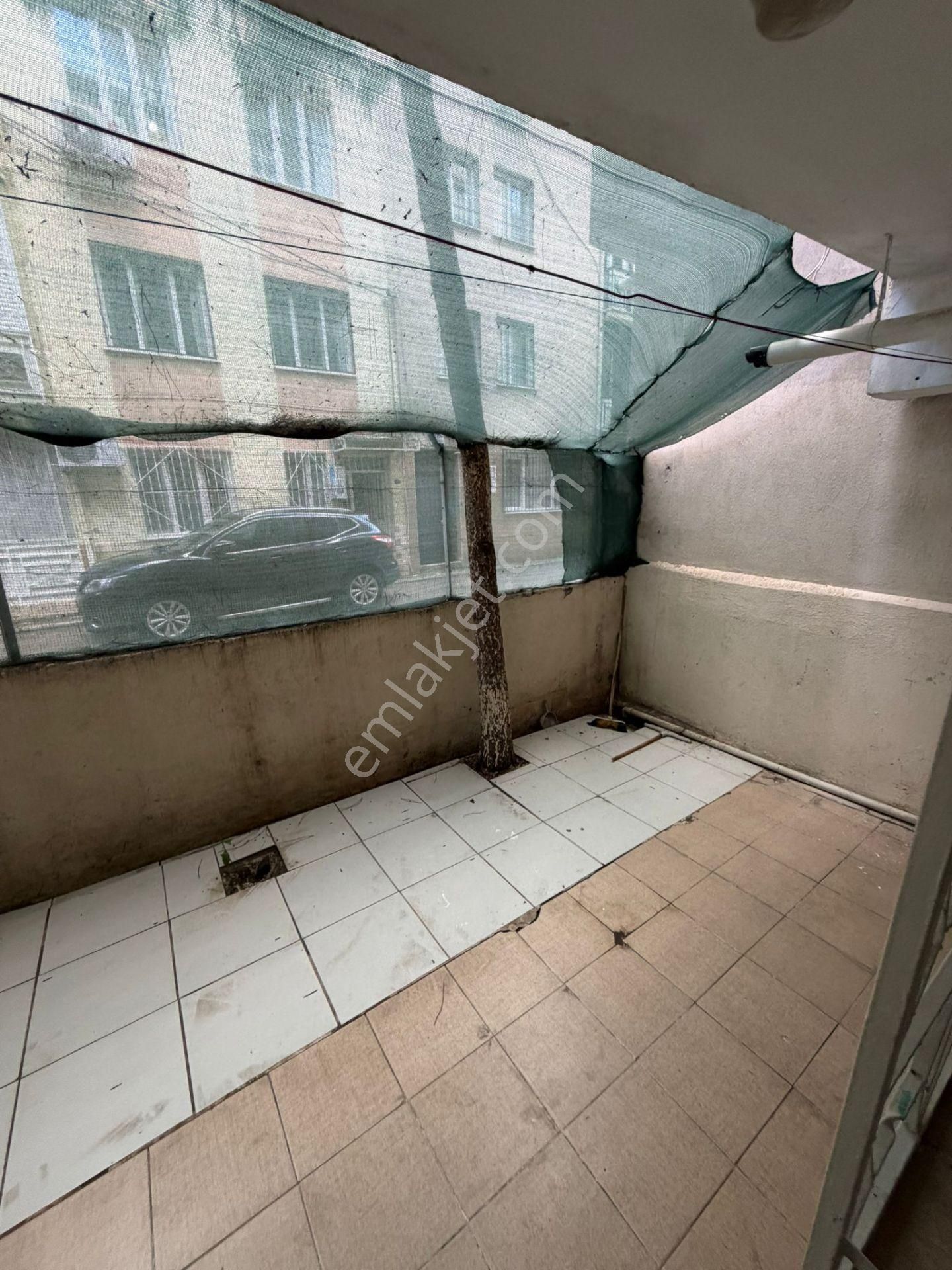 Buca Fırat Mah. 2+1 90 M2 Y.giriş Doğalgazlı Kiralık Daire - Görsel 6