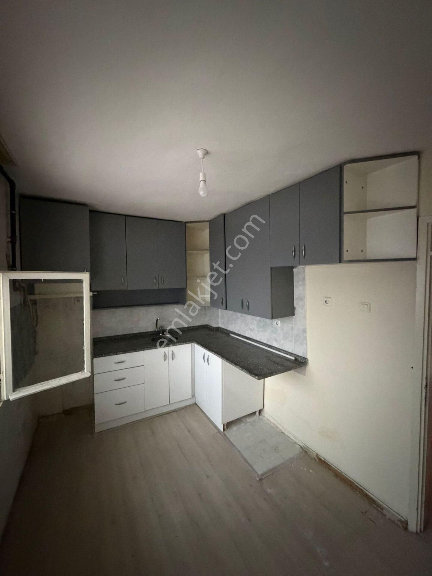 Buca Fırat Mah. 2+1 90 M2 Y.giriş Doğalgazlı Kiralık Daire - Görsel 8