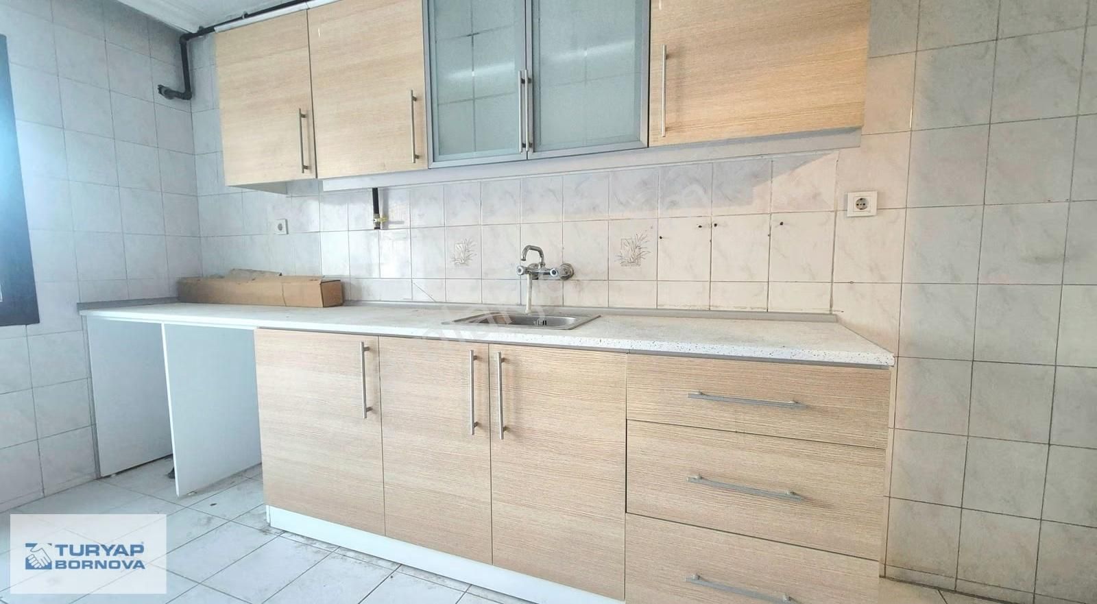 Bornova Metro Karşısı Kiralık 3+1 Daire - Tadilatlı - Görsel 12