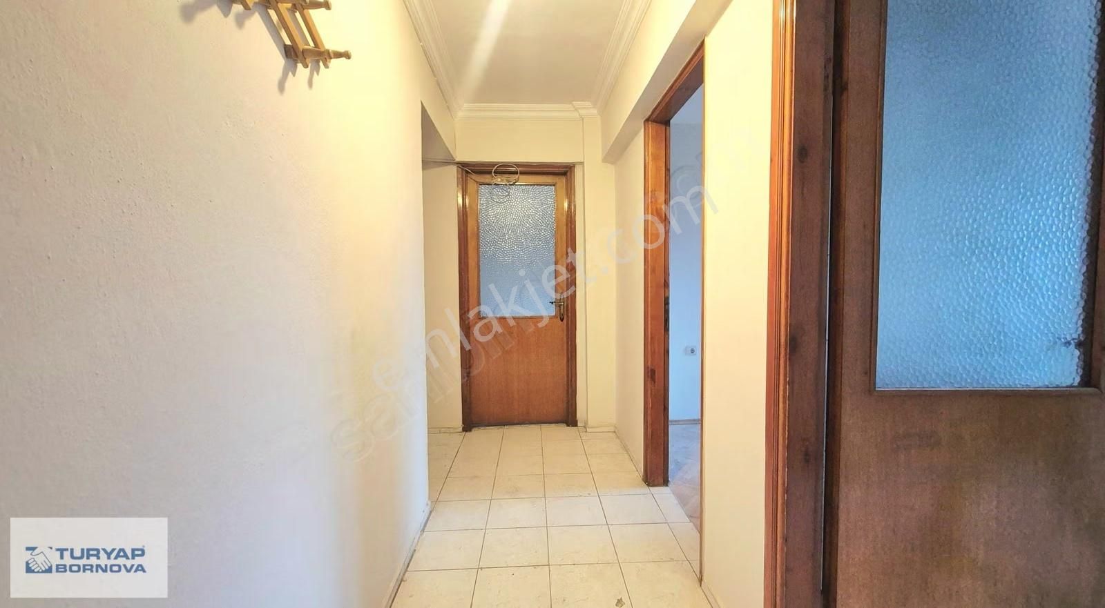 Bornova Metro Karşısı Kiralık 3+1 Daire - Tadilatlı - Görsel 17