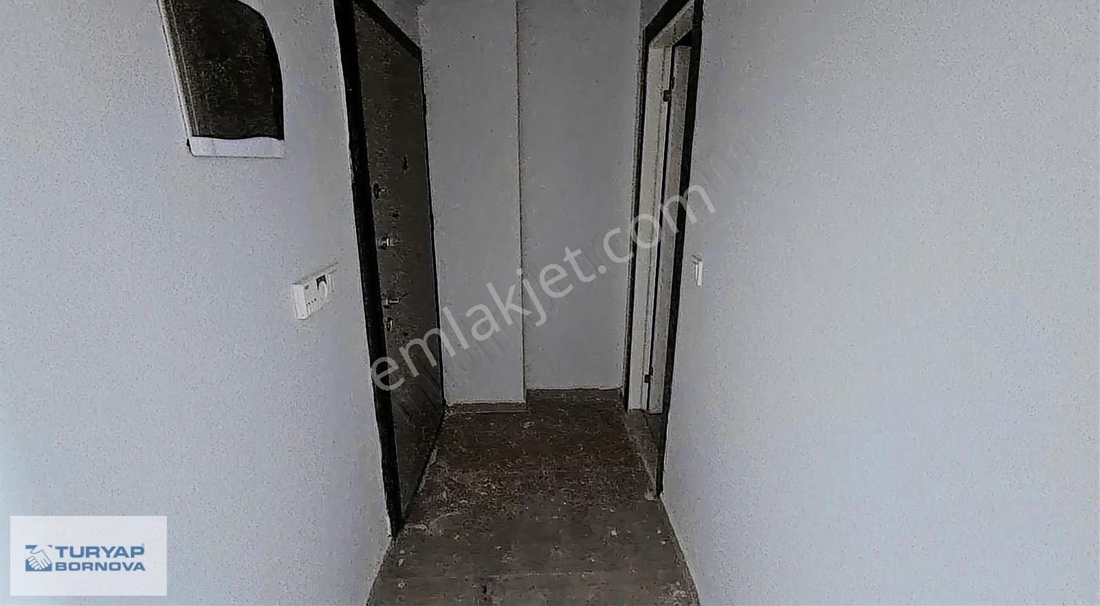 Bornova İnönü Mahallesi'nde Sıfır Binada Kiralık 1+1 Daire - Görsel 15