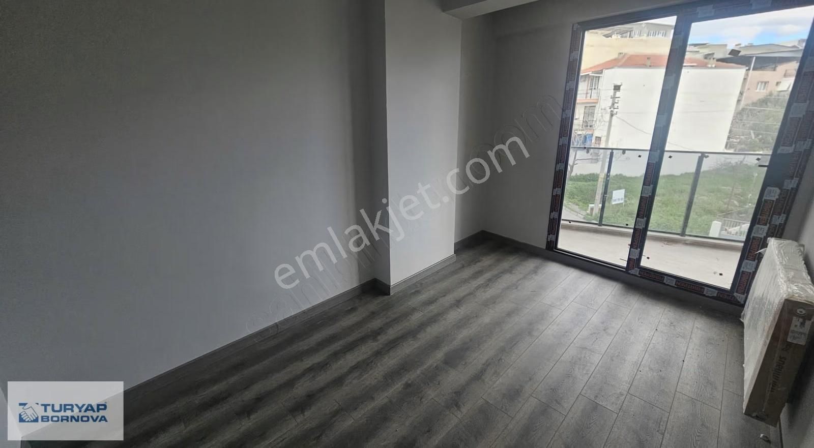 Bornova İnönü Mahallesi'nde Sıfır Binada Kiralık 1+1 Daire - Görsel 24