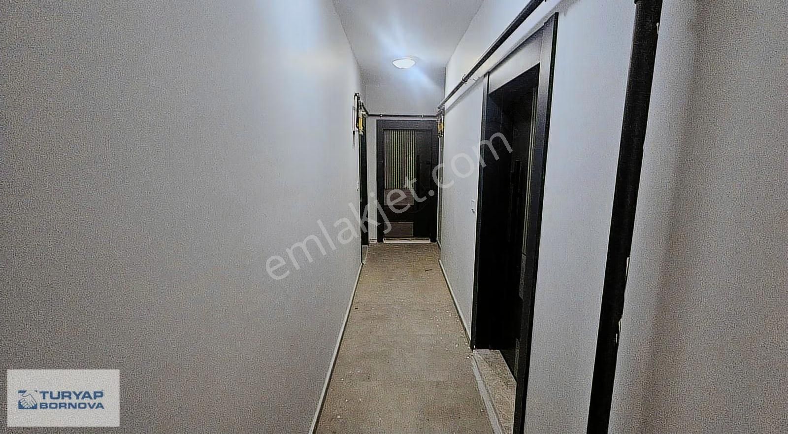 Bornova İnönü Mahallesi'nde Sıfır Binada Kiralık 1+1 Daire - Görsel 11