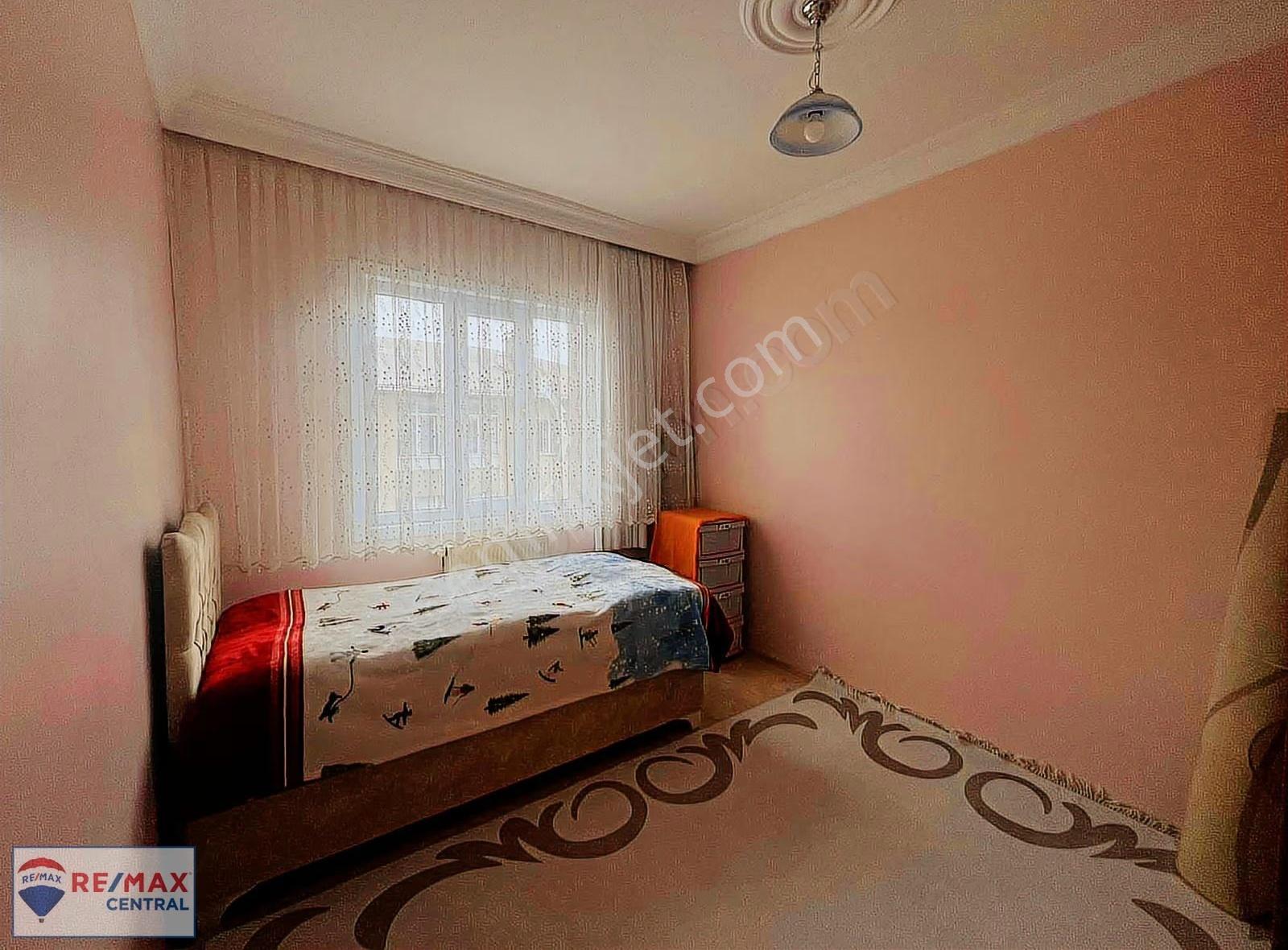Remax Central`den Emek Mahallesinde Satılık 2+1 Daire - Görsel 2
