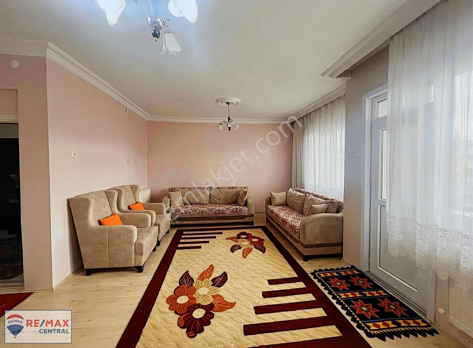 Remax Central`den Emek Mahallesinde Satılık 2+1 Daire - Görsel 15