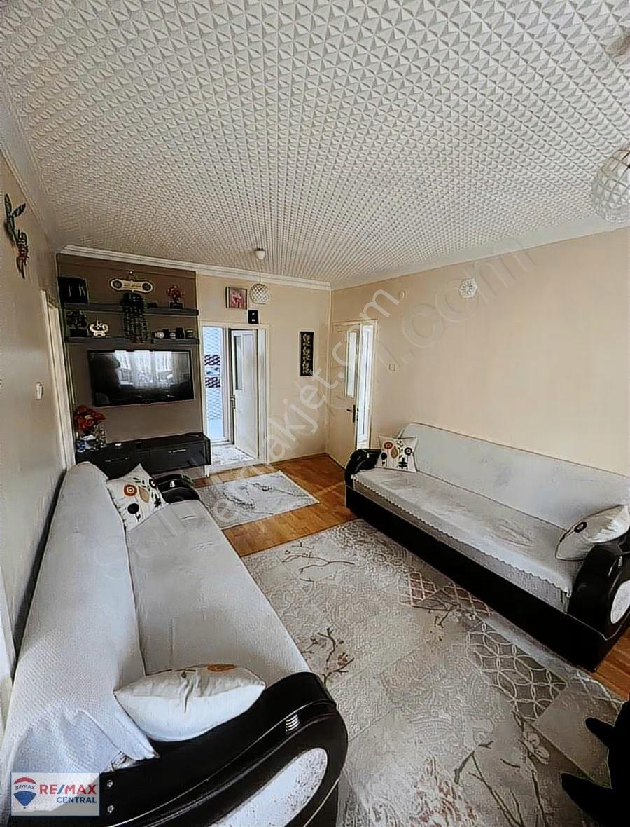 Re/max Central'dan Emek Mahallesi 3+1 Satılık Daire - Görsel 12
