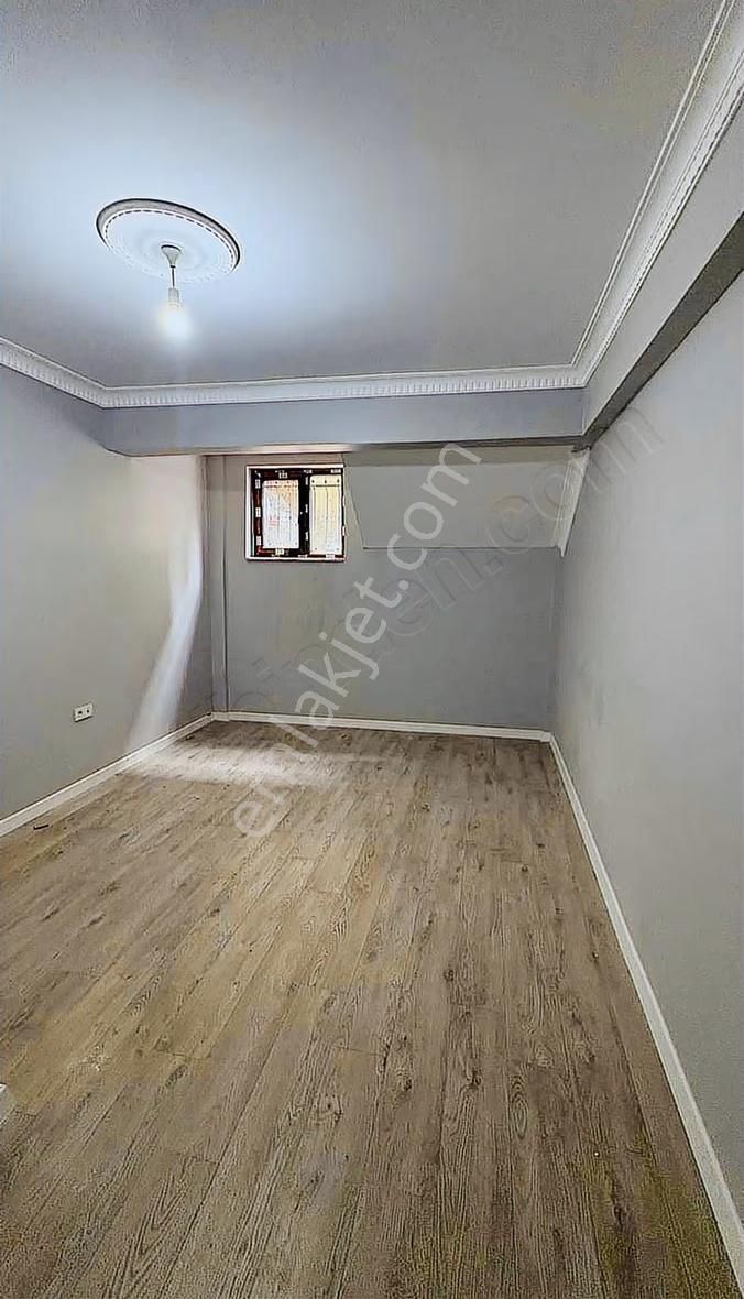 Cumhuriyet Cad. Satılık 2+1 Bahçe Katı, 80m², Merkezi Konum - Görsel 11