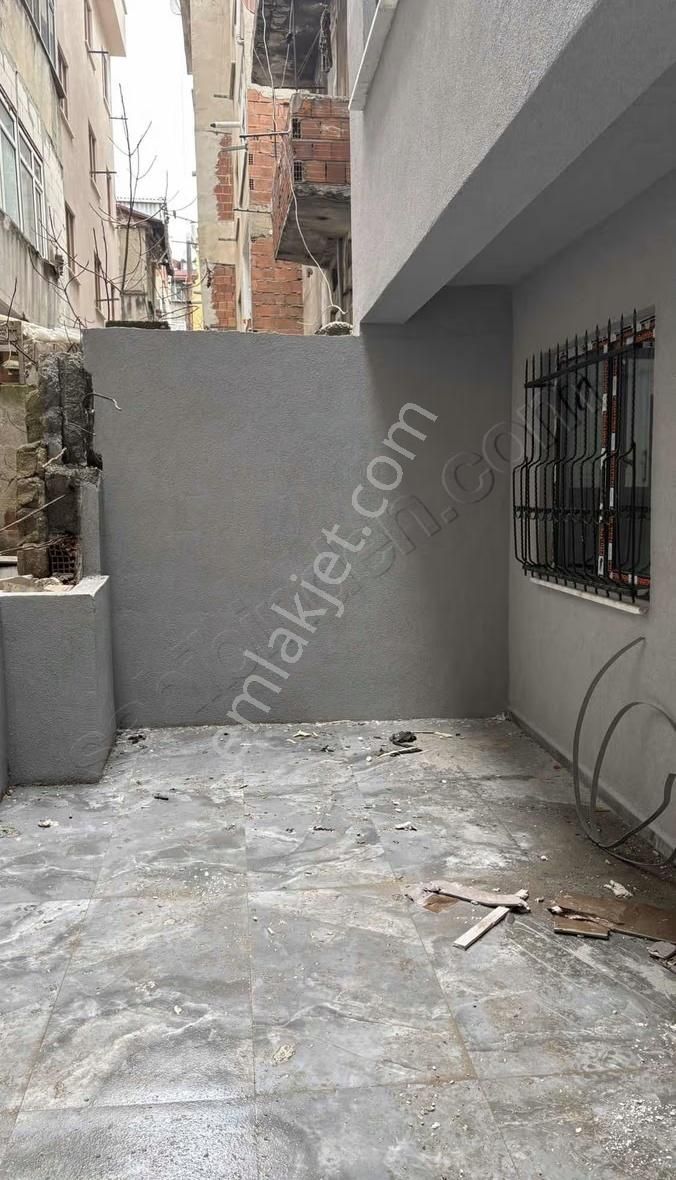 Cumhuriyet Cad. Satılık 2+1 Bahçe Katı, 80m², Merkezi Konum - Görsel 3