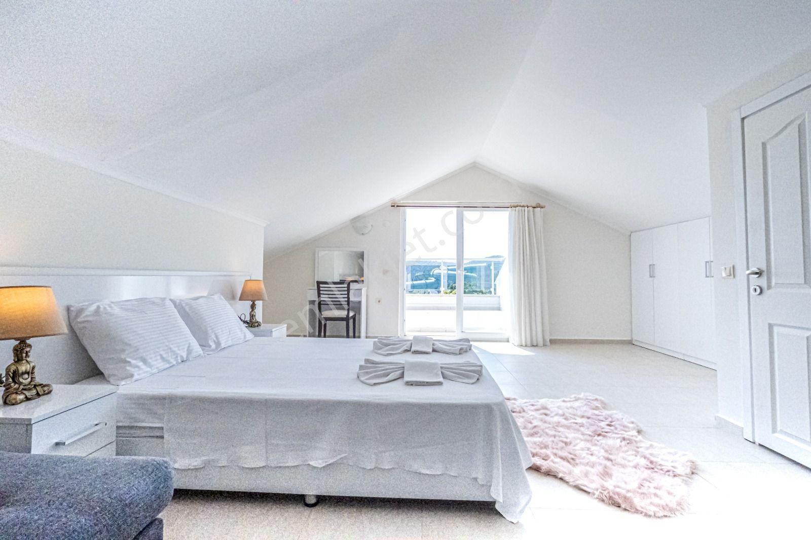 Ölüdenizin En Güzel Sitelerinden Satılık 3+1 Villa - Görsel 24