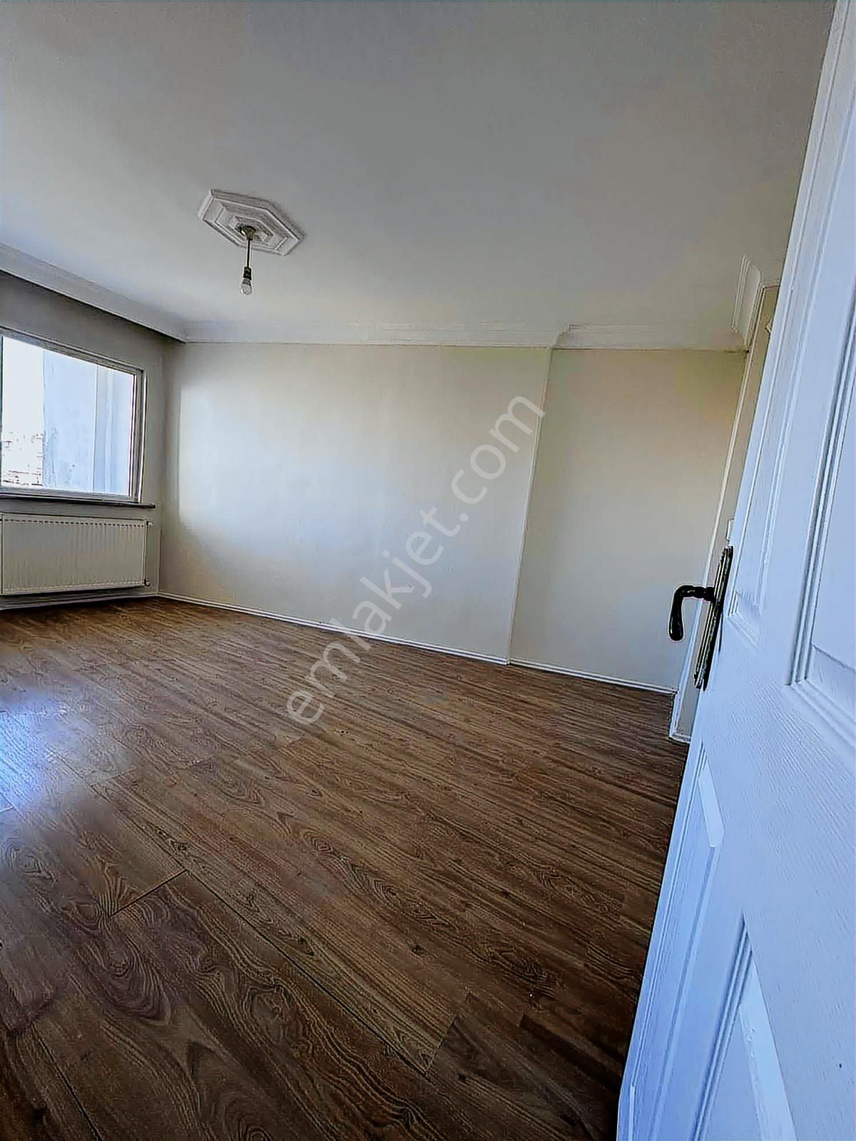 Veliköy Merkezde Kiralık 3+1 Daire - Görsel 2