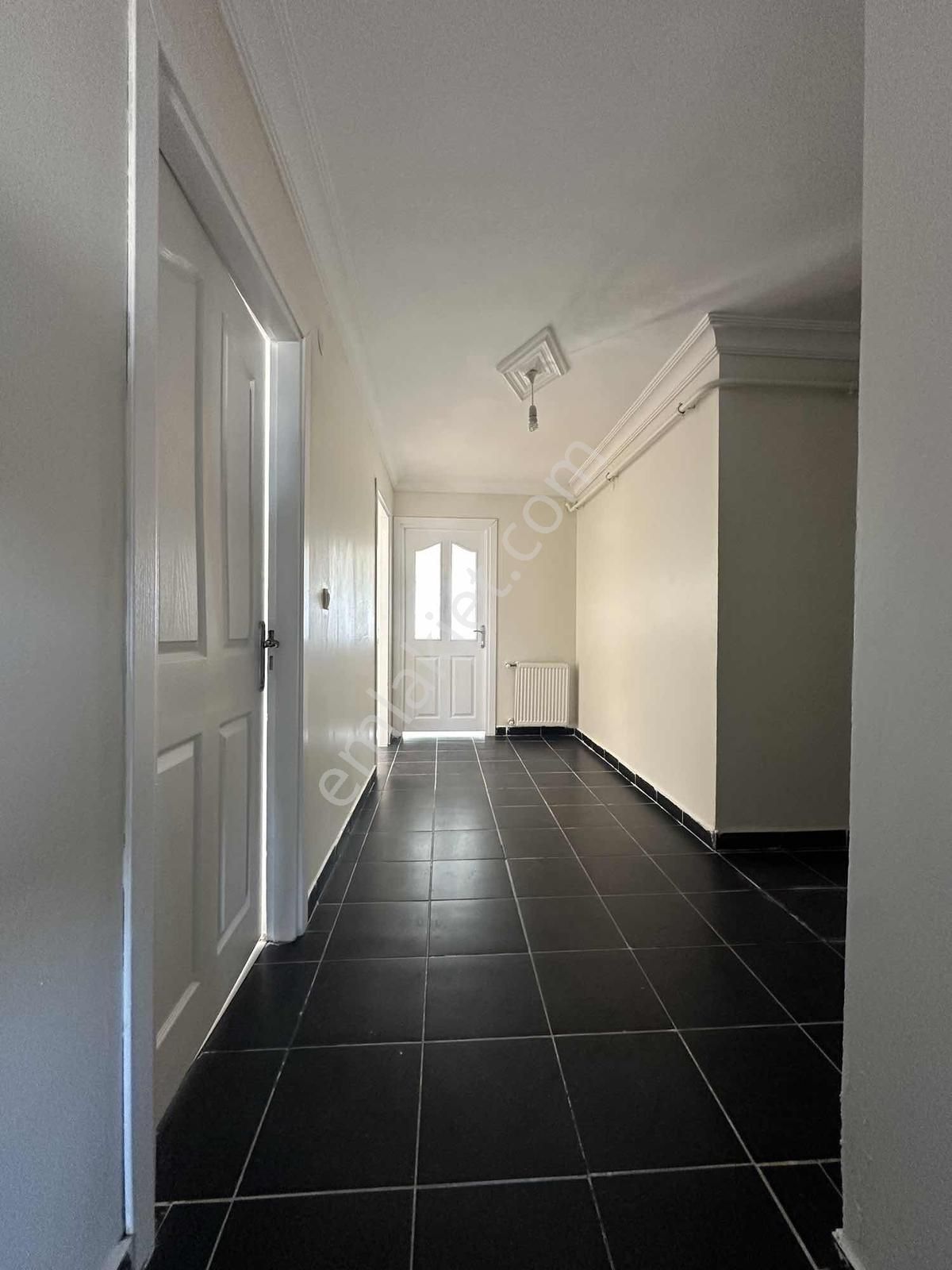 Veliköy Merkezde Kiralık 3+1 Daire - Görsel 21