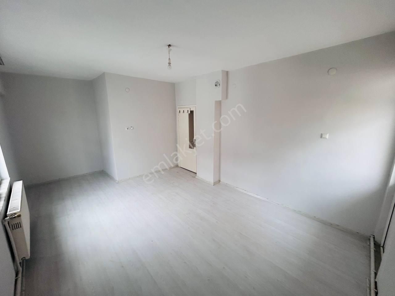 Ömürevlerinde Tramvaya 2. Binada Satılık 3+1 Daire - Görsel 22