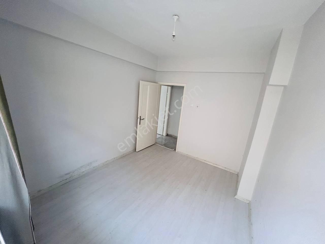 Ömürevlerinde Tramvaya 2. Binada Satılık 3+1 Daire - Görsel 15