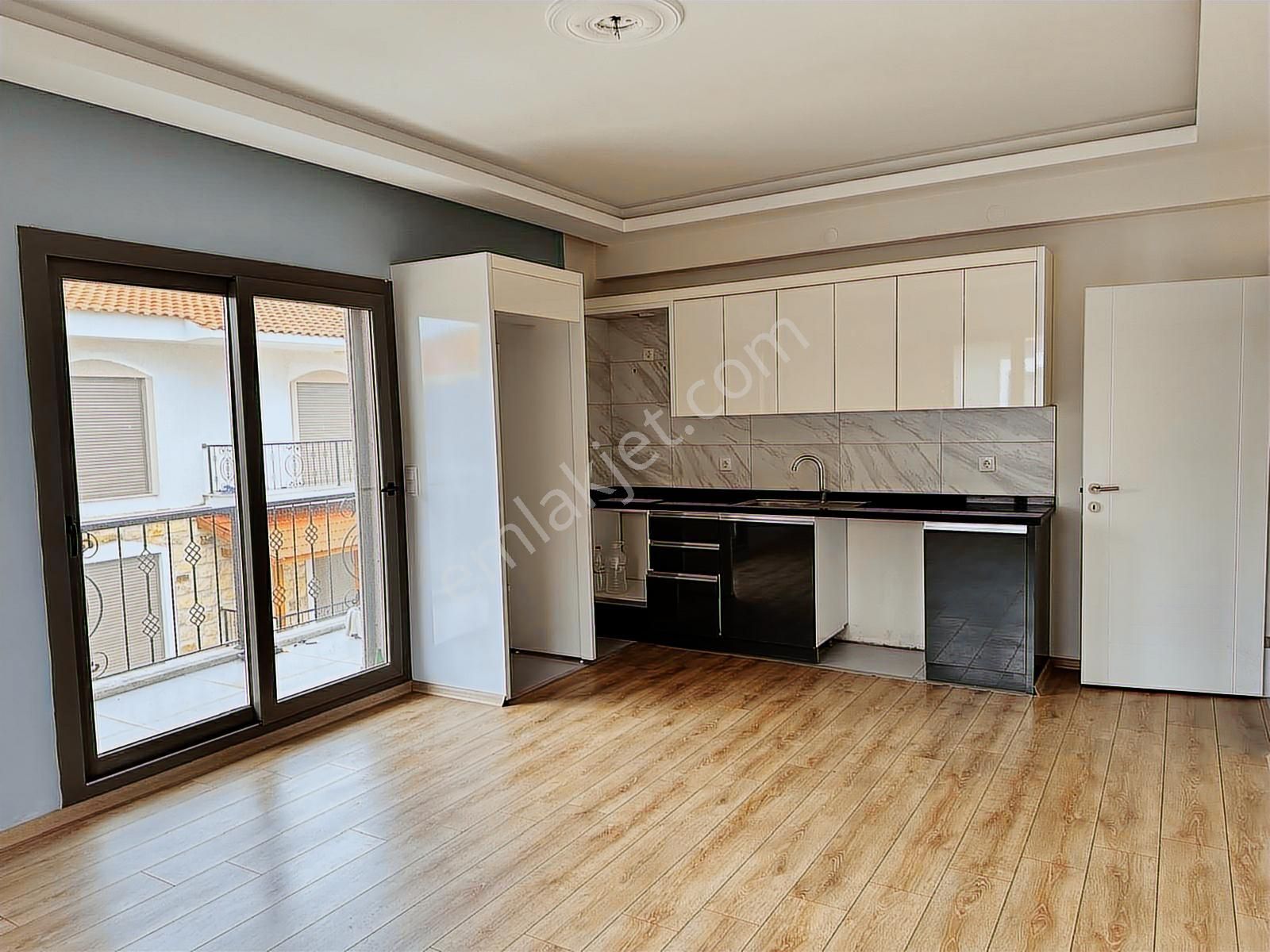 Foça Kazım Dirik Mah. Site İçerisinde Kiralık 2+1 Daire - Görsel 3