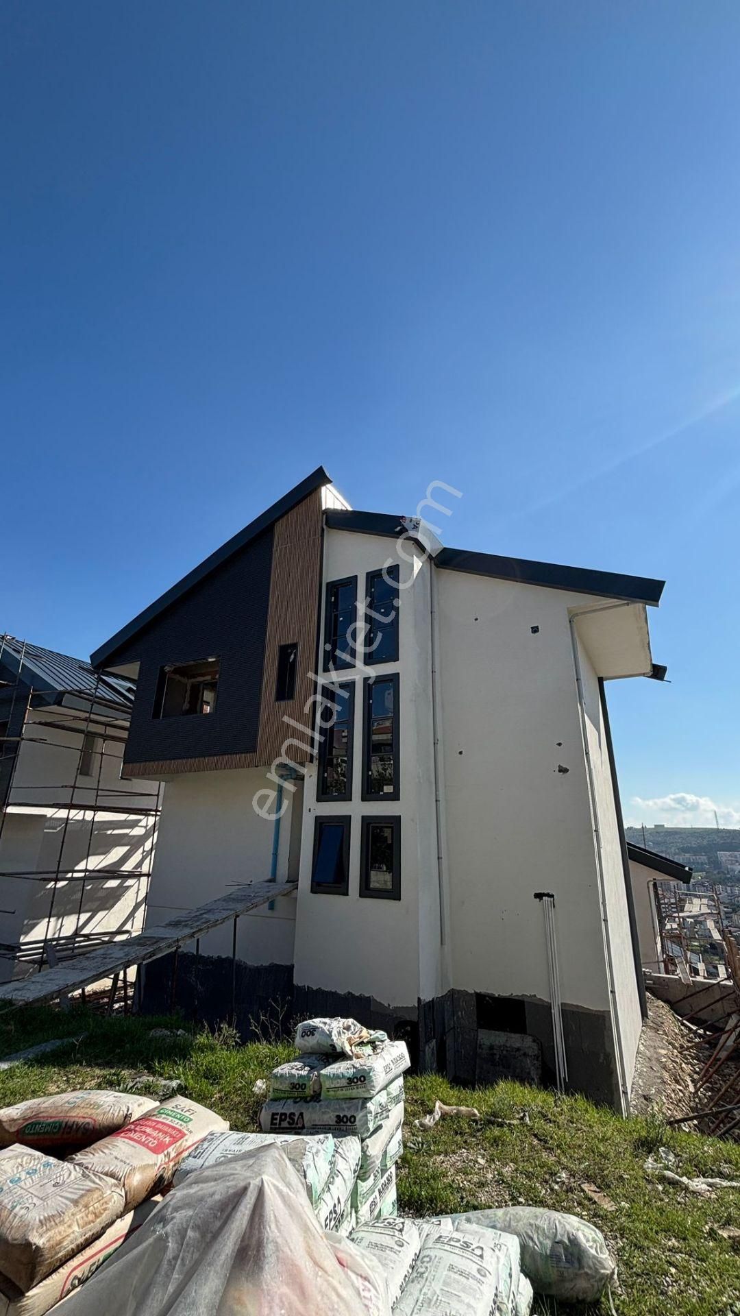 Re/max Mid'de Satılık Kuvayi Milliye'de Lüks Villa - Görsel 21