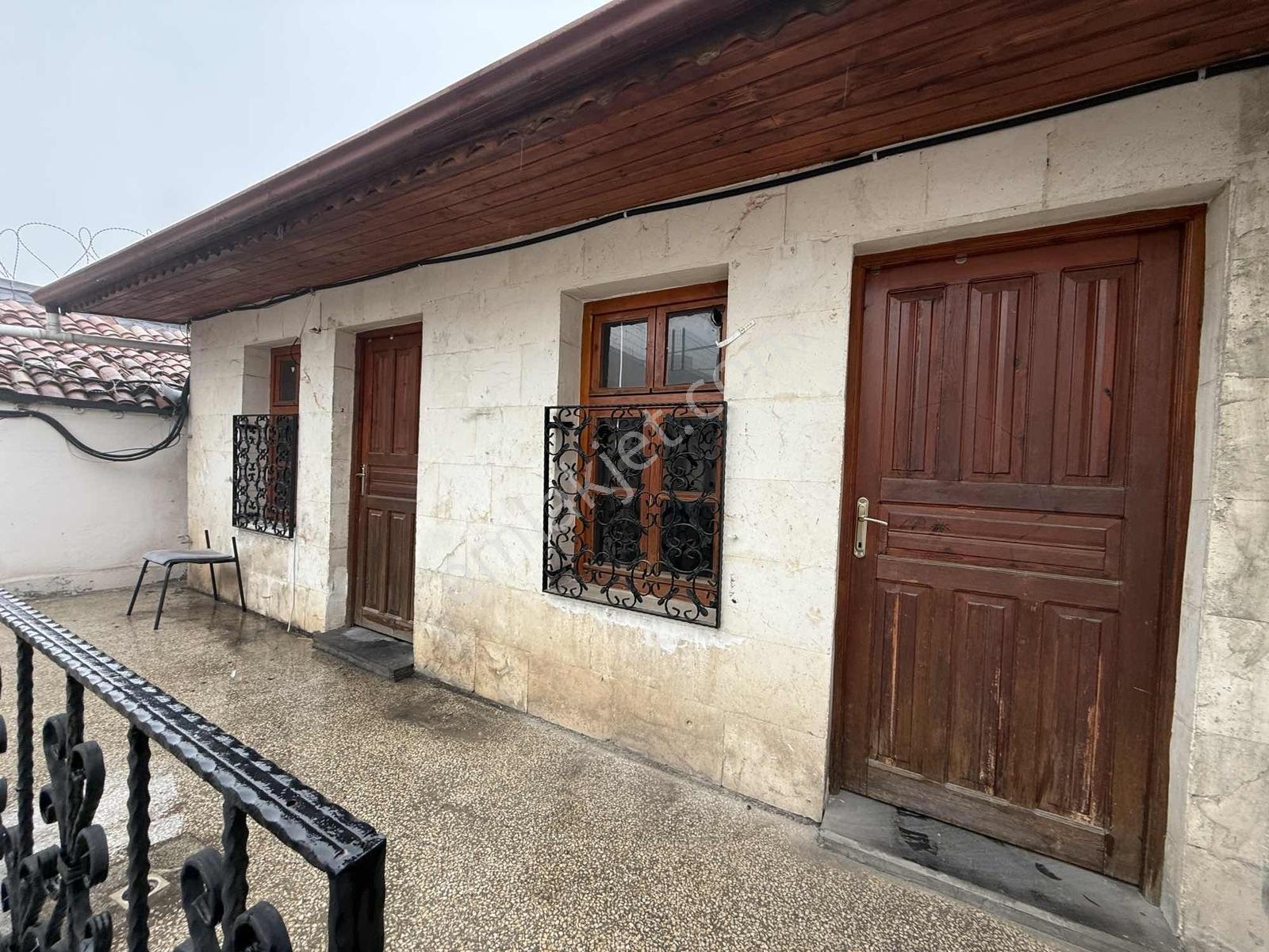 Vesta'dan Kale Dibinde Vakıf Dernek İş Yeri Konuk Evine Kiralık - Görsel 6
