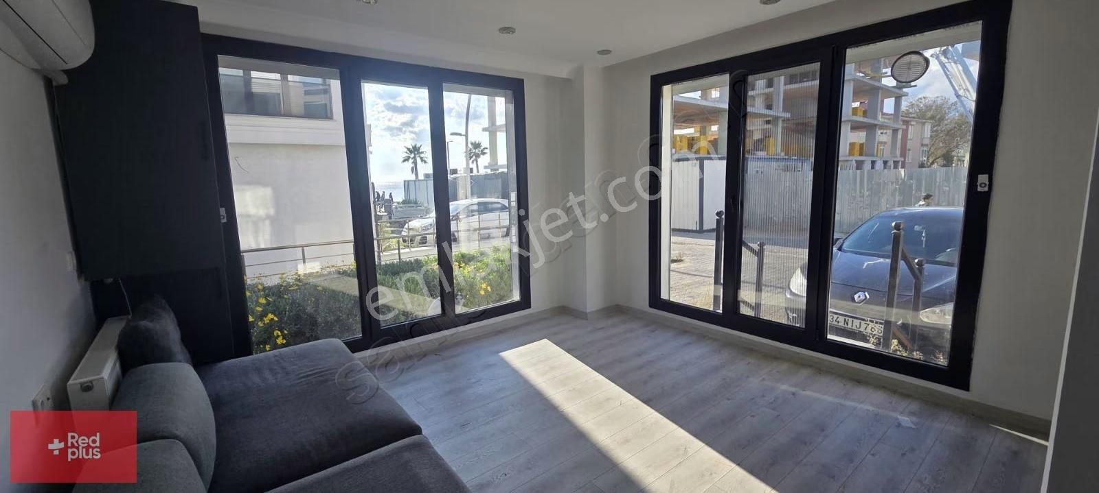 Büyükçekmece Fatih Mahallesinde 2+1 Sahile Sıfır Yeni Daire