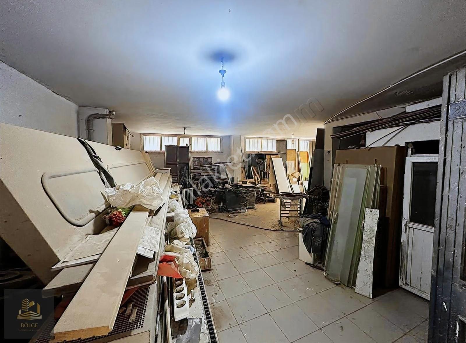 Bölge'den Alt Kaynarcada 165 M2 Krediye Uygun Yeni Binada Dükkan - Görsel 3