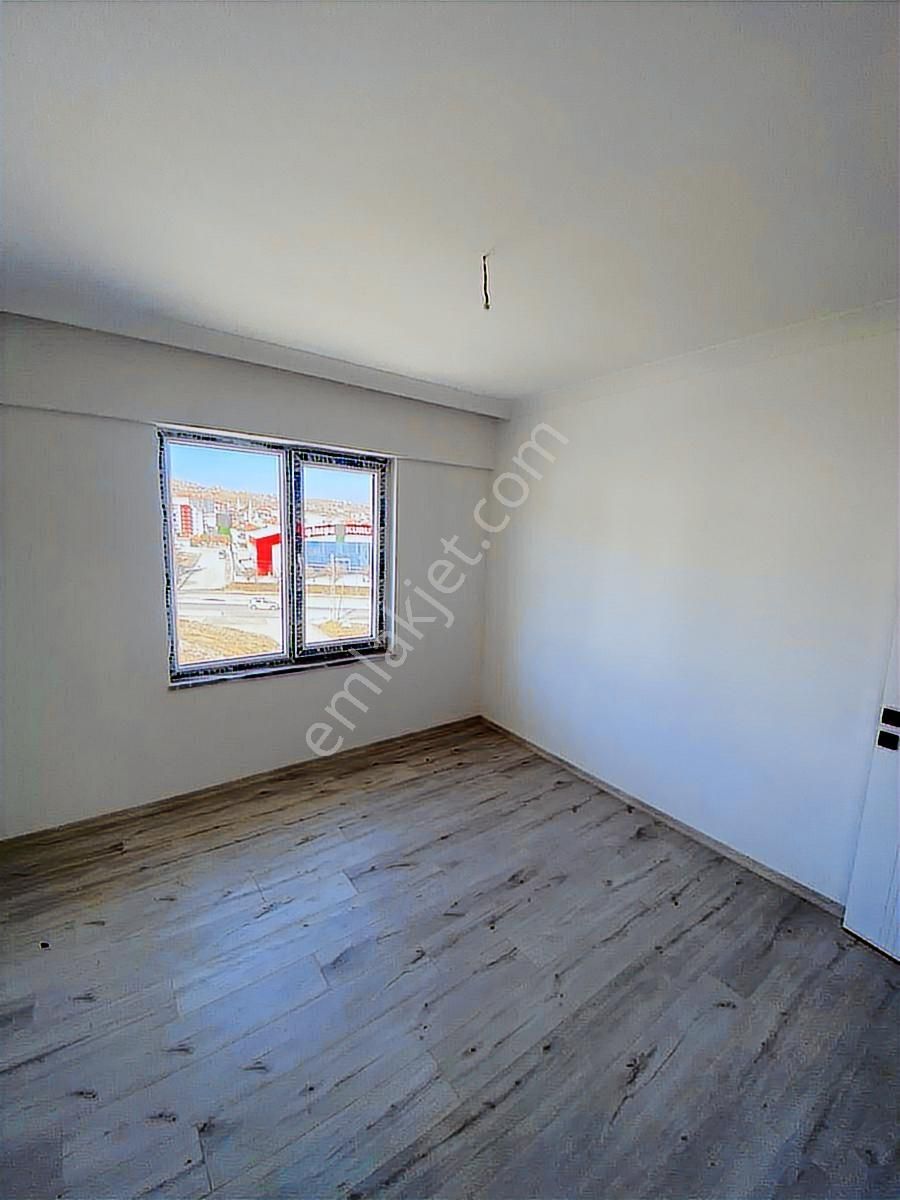 Göksu'dan Yakacık'da Satılık 4.5+1 Yerden Isıtmalı Sıfır Daire - Görsel 33