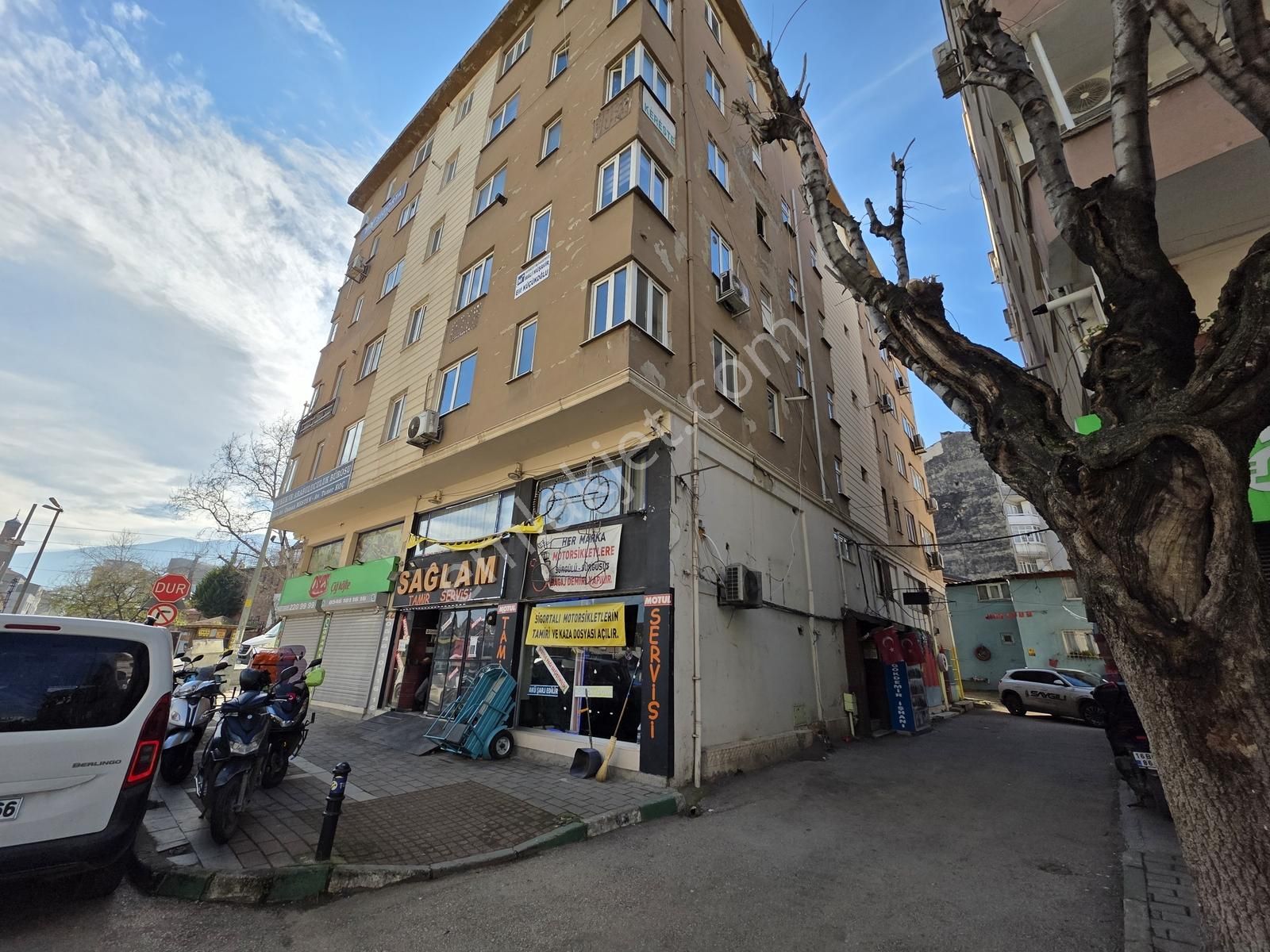 Gazcılar Ana Cadde De Satılık 1+1 Ofis/ev