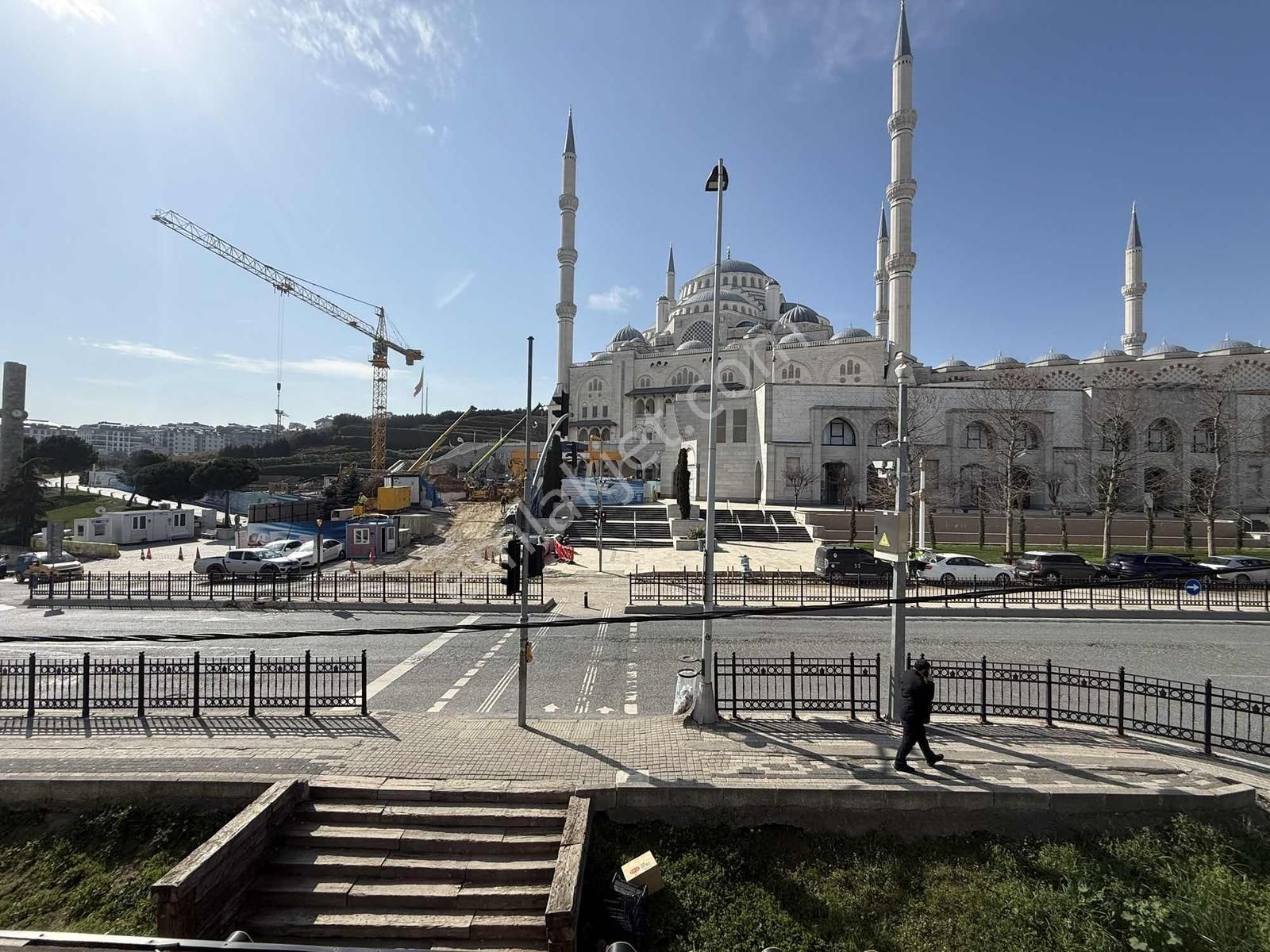 Fl Emlaktan Çamlıca Cami Yakını 2+1 Arakat