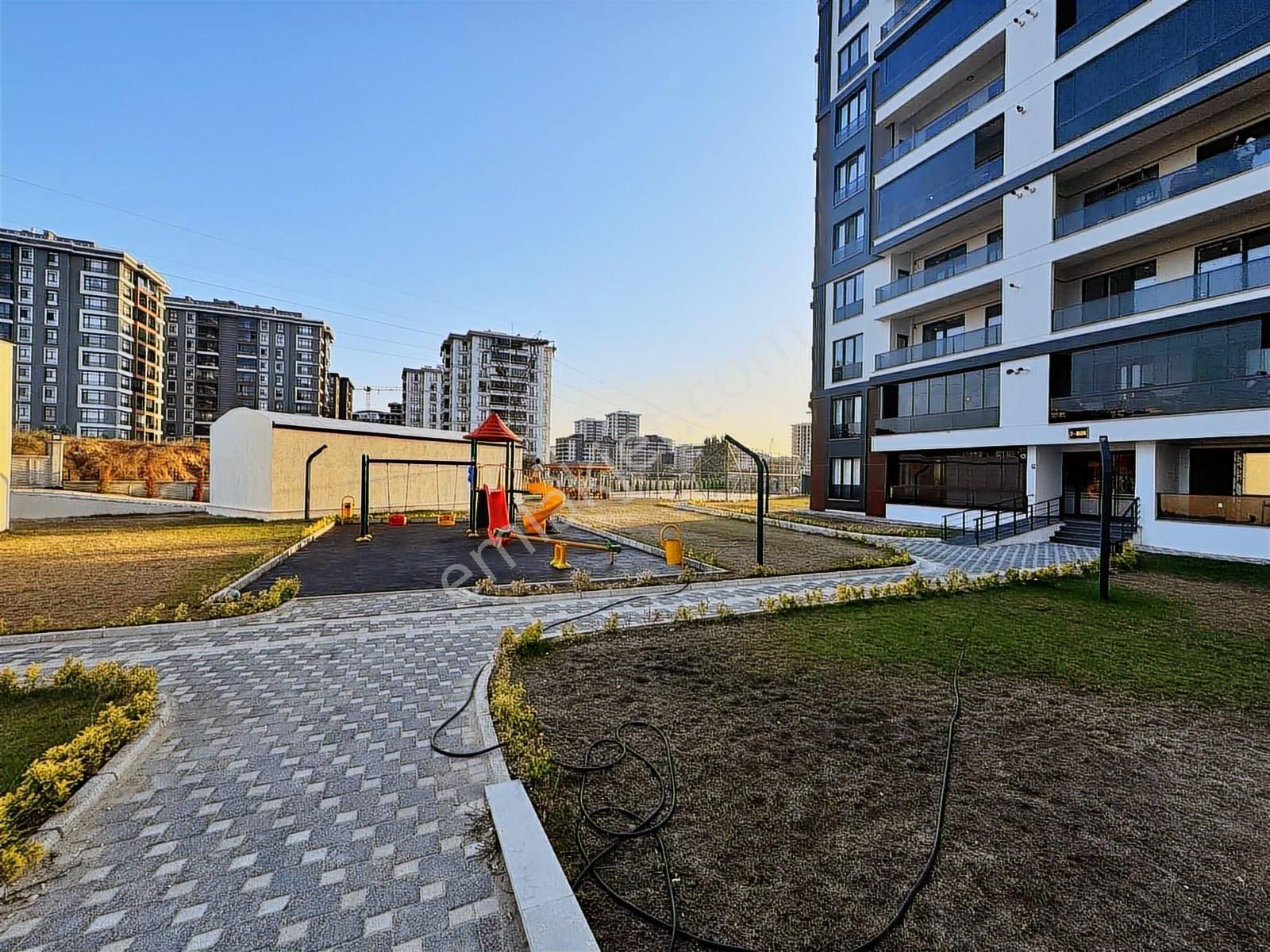 İzsiz Towerda Satılık Lüks Site İçerisinde 2+1 - Görsel 6