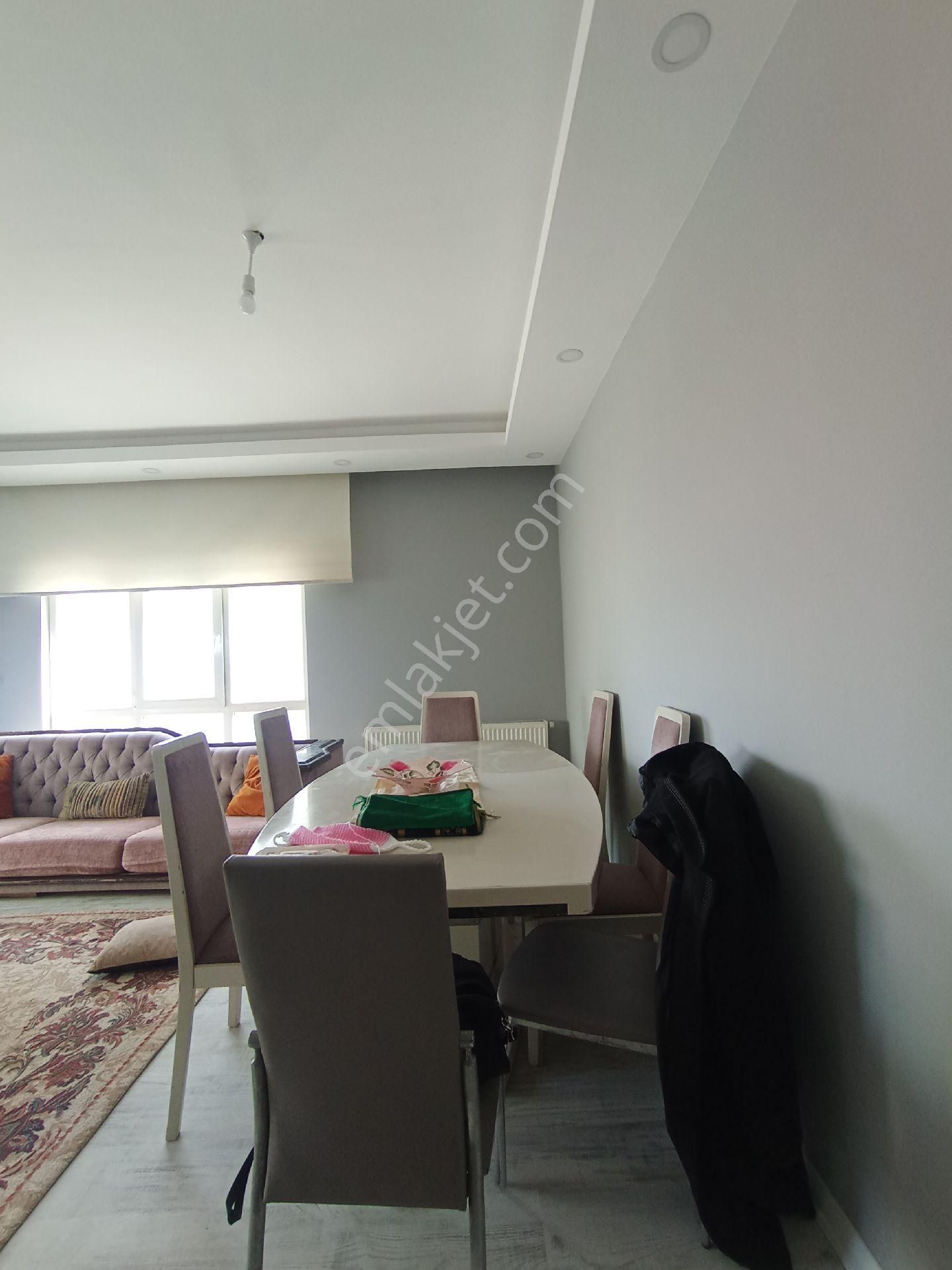 Esenyurt Site İçerisinde Kiralık 3+1 Eşyalı Daire - Görsel 2