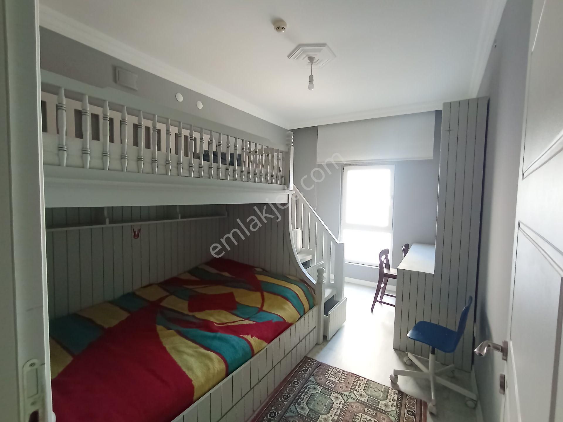 Esenyurt Site İçerisinde Kiralık 3+1 Eşyalı Daire - Görsel 15