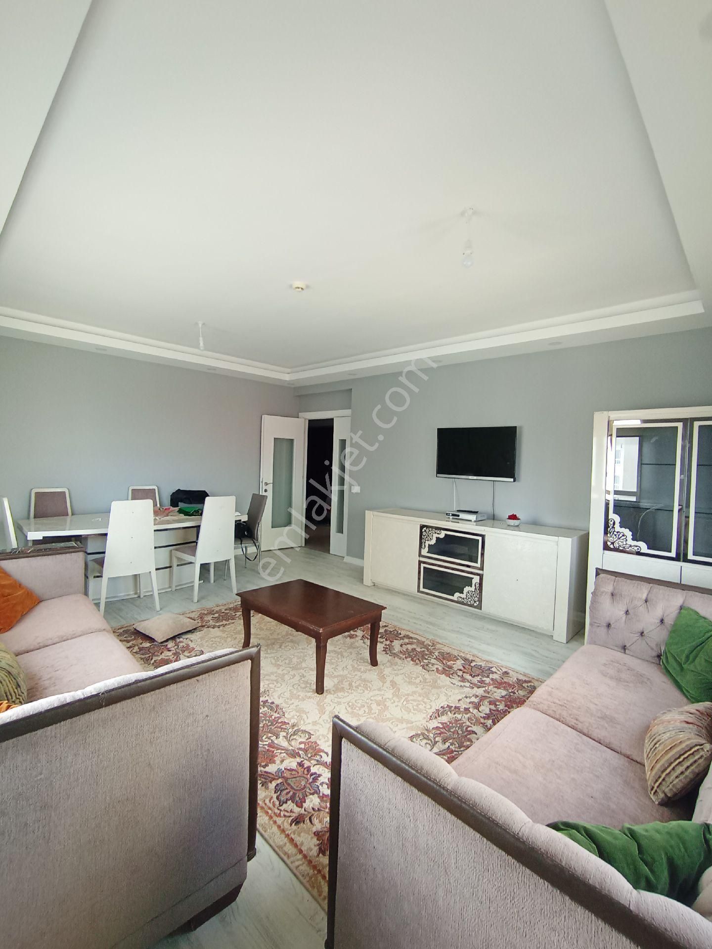 Esenyurt Site İçerisinde Kiralık 3+1 Eşyalı Daire - Görsel 3