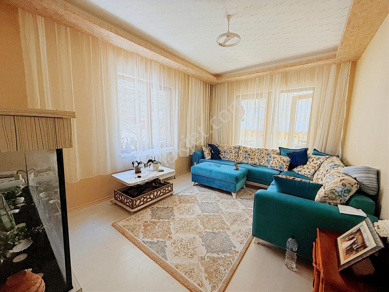 Engin Emlak'tan Merkezi Konum'da G-d Cephe E. Banyo'lu 3+1 - Görsel 3