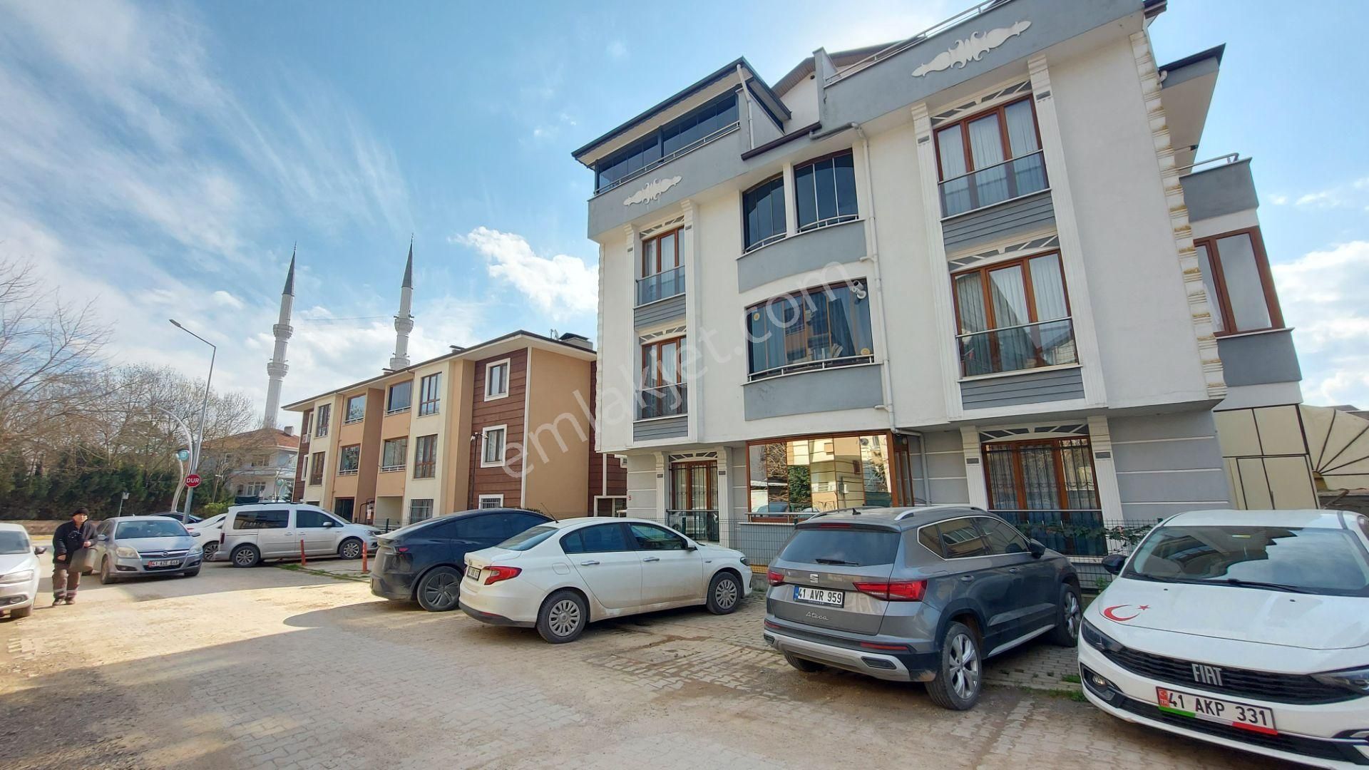 Derince Çınarlı Merkezi Konum Satılık 3+1 Bakımlı Dubleks Daire - Görsel 2