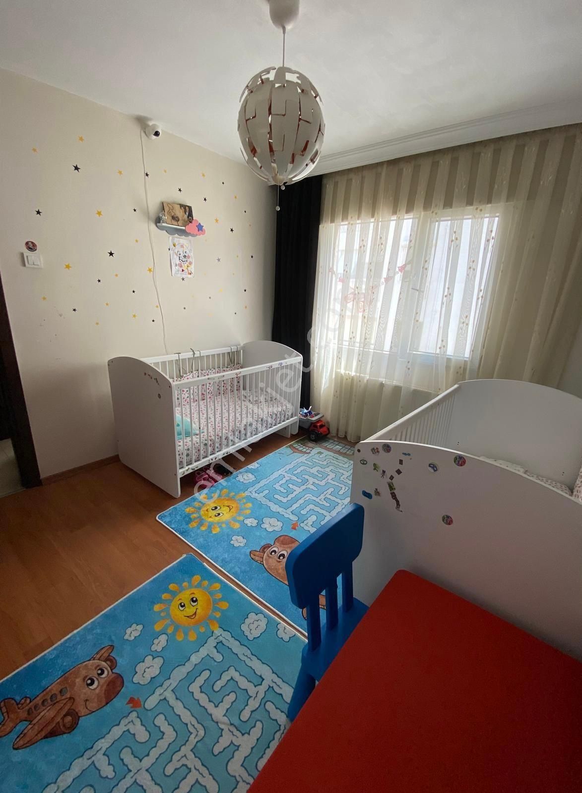 Göztepe Stadı Cepheli Ferah Ve Bakımlı Daire - Görsel 12