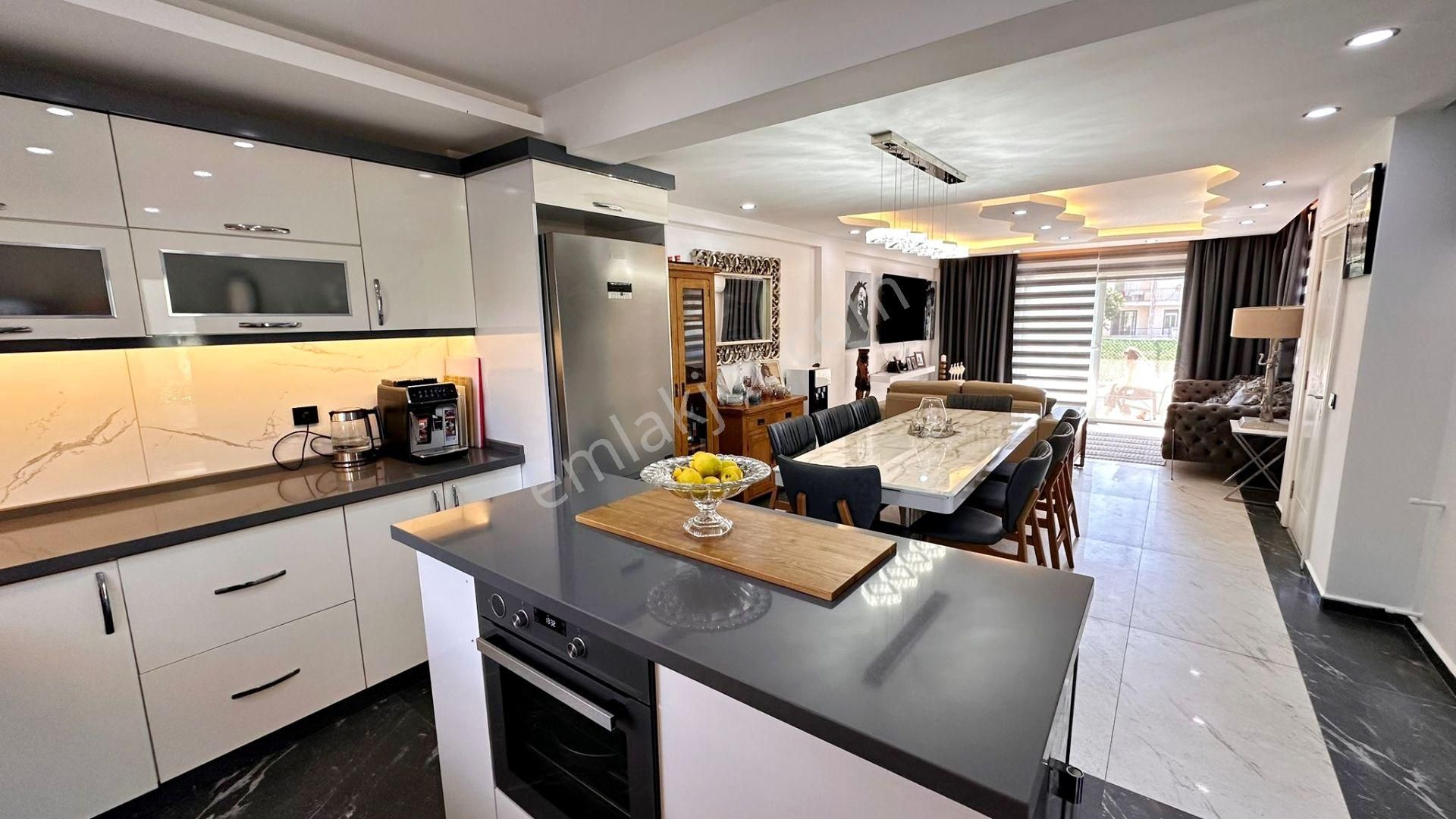 Karagedik'te Satılık Modern İkiz Villa - Görsel 25