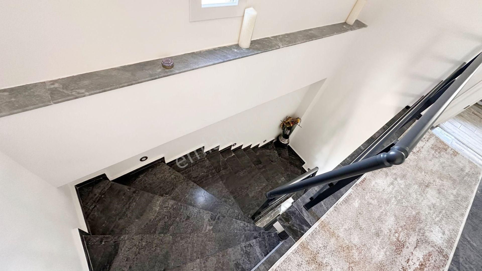 Karagedik'te Satılık Modern İkiz Villa - Görsel 15