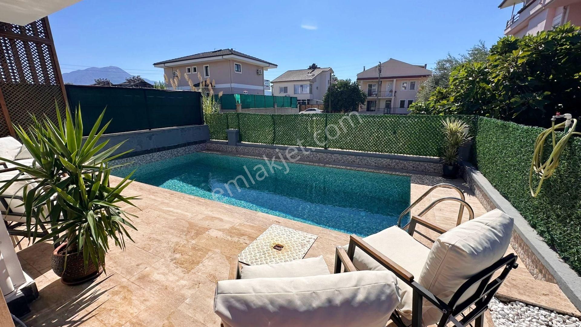 Karagedik'te Satılık Modern İkiz Villa - Görsel 4