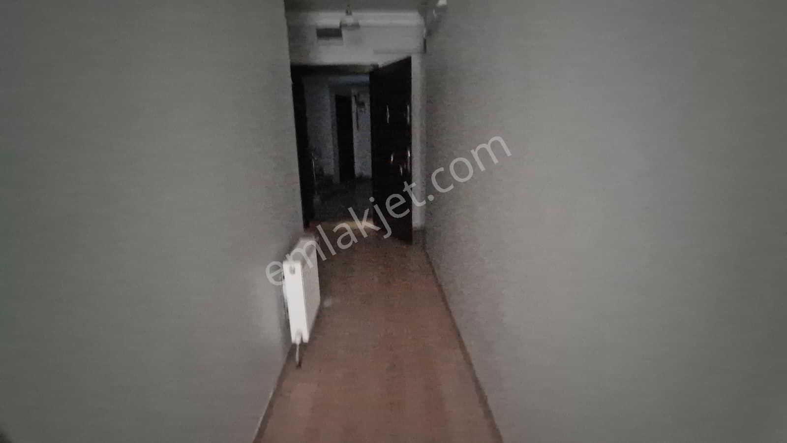 Merkezi Konumda 4+1 Dubleks Çift Balkon,ebv.banyo,kiler - Görsel 6