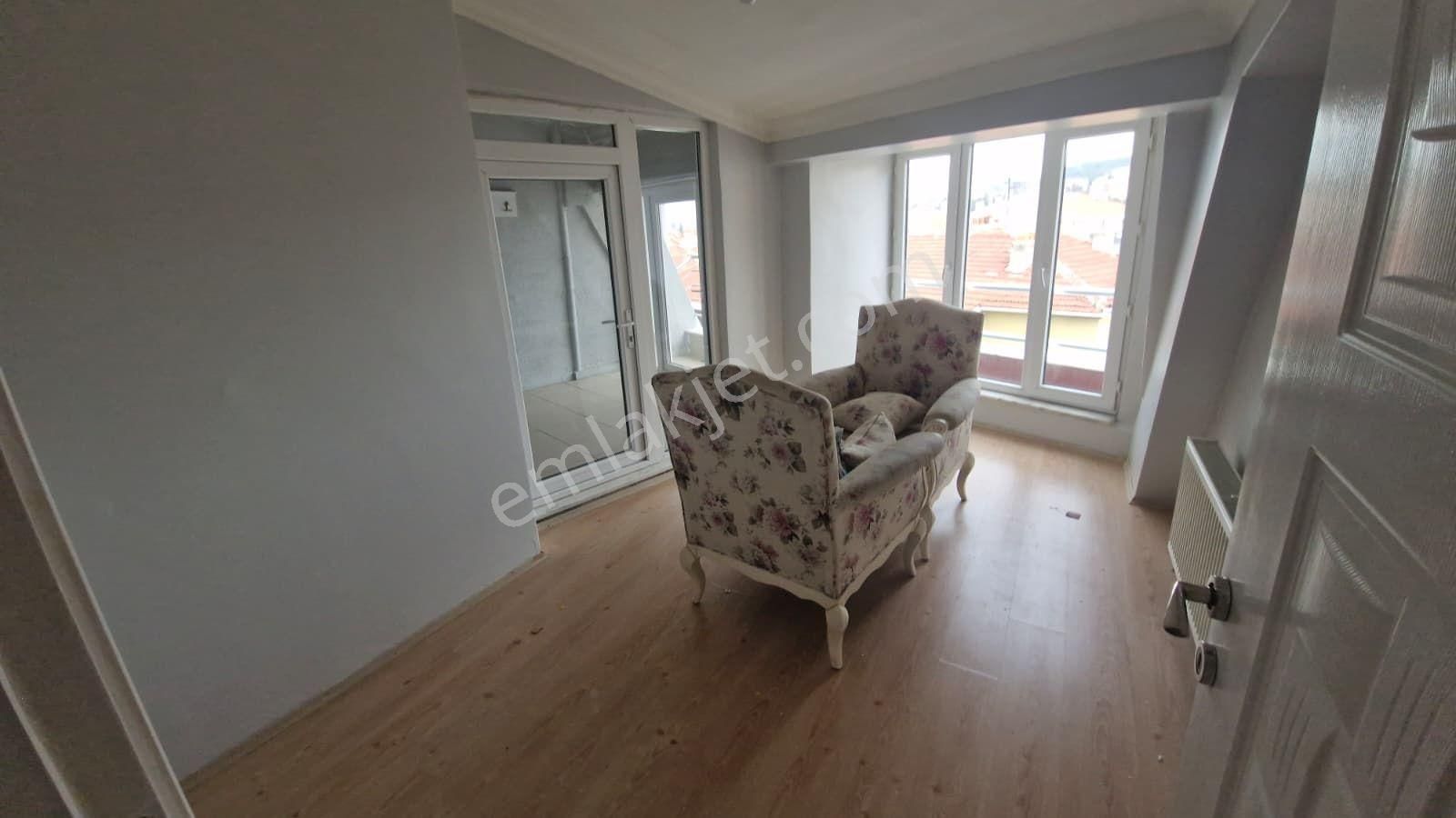 Merkezi Konumda 4+1 Dubleks Çift Balkon,ebv.banyo,kiler - Görsel 17