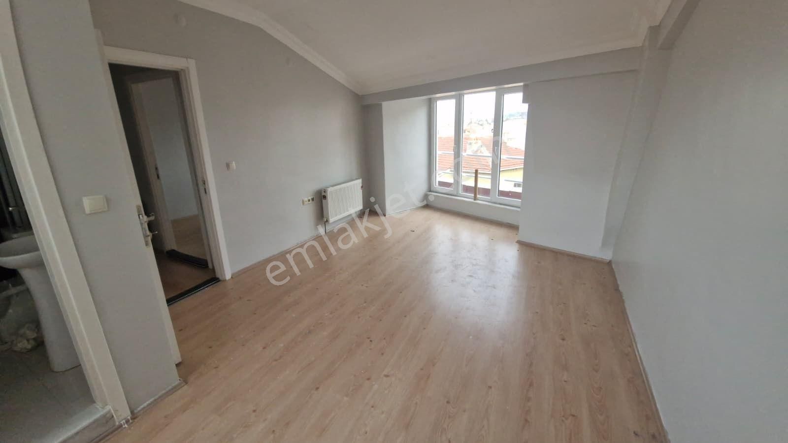 Merkezi Konumda 4+1 Dubleks Çift Balkon,ebv.banyo,kiler - Görsel 12