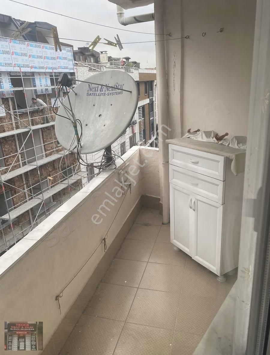 Acil Bayrampaşa Murat Mahallesinde Satılık 90 M2 Ara Kat Daire - Görsel 12