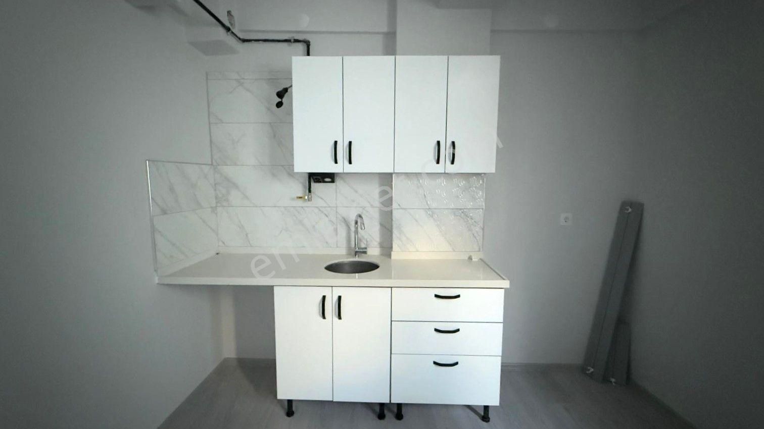 Recep Ümit'ten Hacı Seyit Mahallesinde Caddeye Yakın Ferah (sıfır)kiralık 1+1 Daire. - Görsel 2