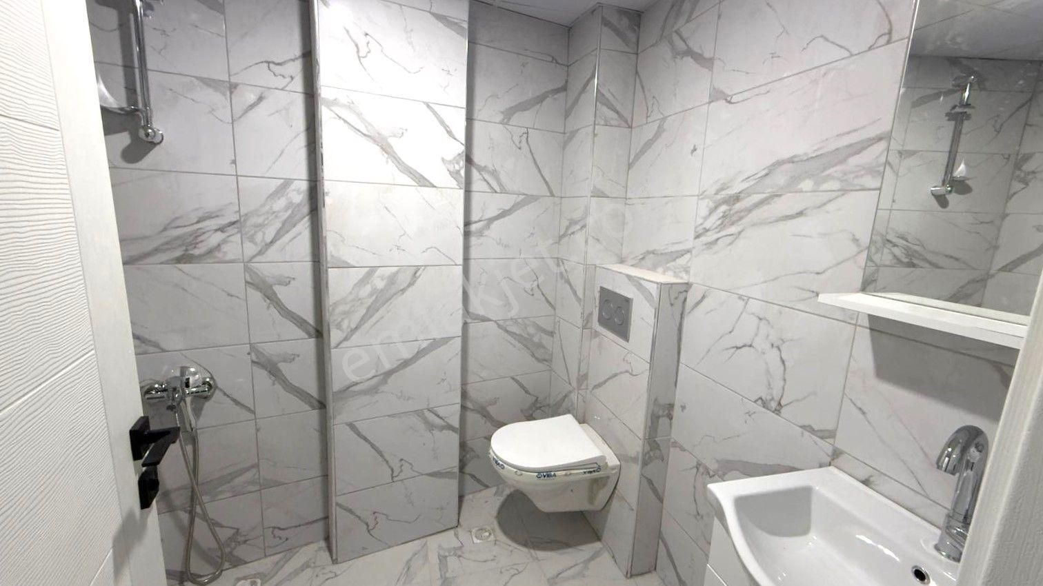 Recep Ümit'ten Hacı Seyit Mahallesinde Caddeye Yakın Ferah (sıfır)kiralık 1+1 Daire. - Görsel 13